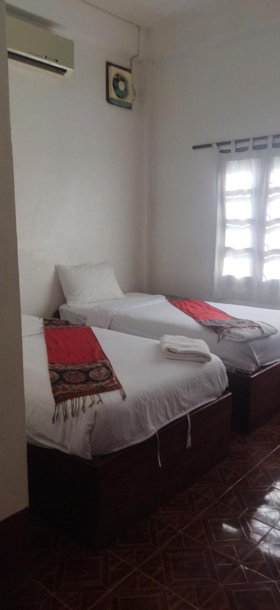Syvongsack Guesthouse Muang Pakbèng エクステリア 写真