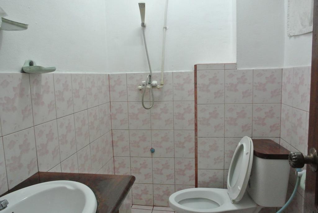 Syvongsack Guesthouse Muang Pakbèng エクステリア 写真