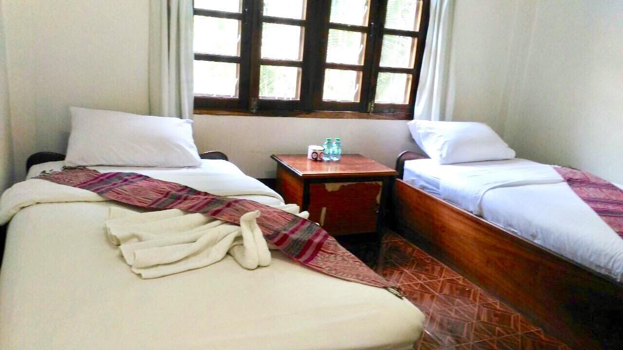 Syvongsack Guesthouse Muang Pakbèng エクステリア 写真